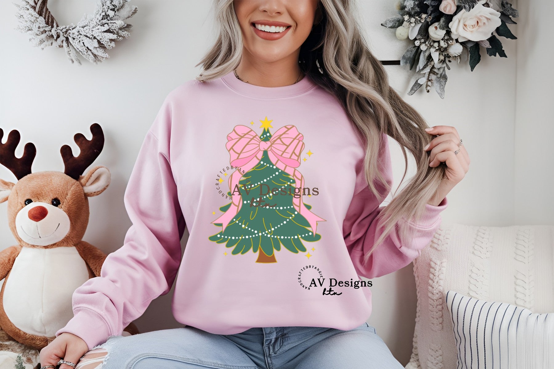 Preppy Concha Tree Crew Sweater
