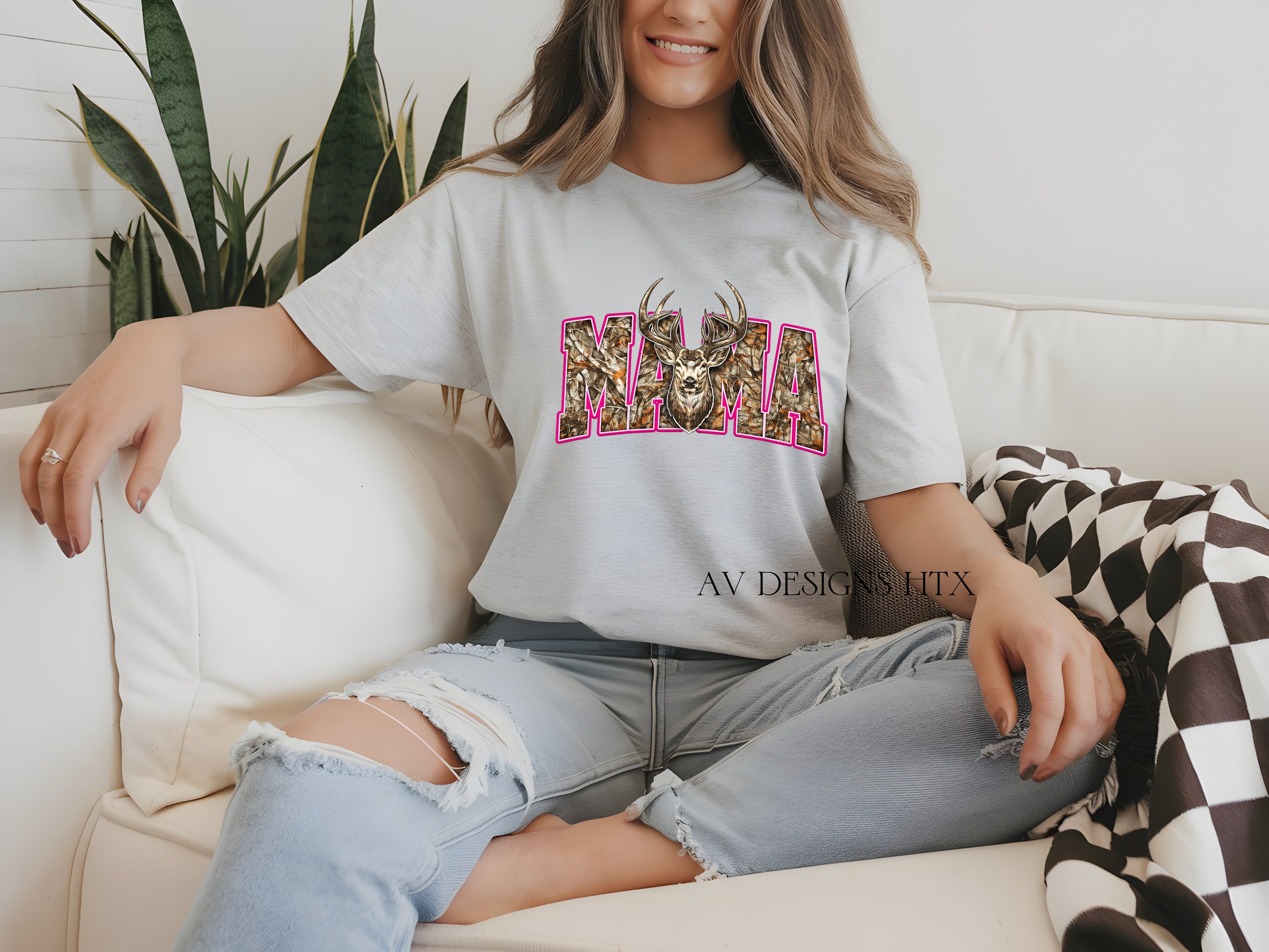 Hunting Mama Tee
